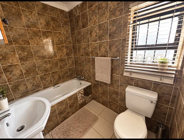 3 BEDROOM HOUSE FOR SALE IN SOPHIATOWN